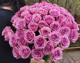 Bukiet z 50 różowych róż